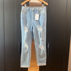 BRAND NEW Cello High Rise Mom Jean size 5
